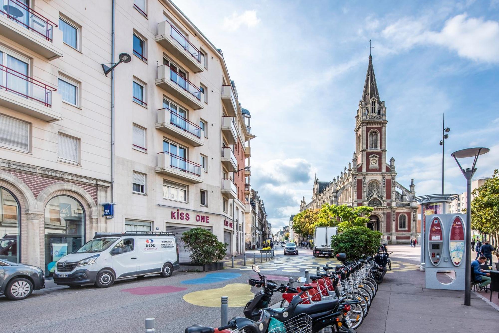Chic Appart Avec Parking Au Centre-Ville Rouen Bagian luar foto
